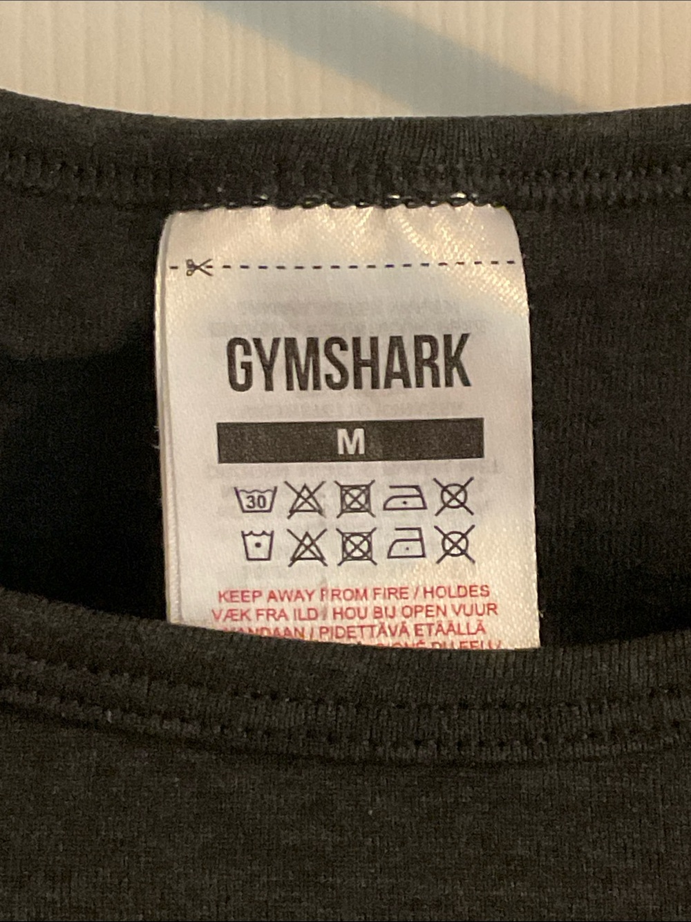 Gymshark VITAL Black Long-Sleeve Cropped Athletic Top - Picture 2 of 2
